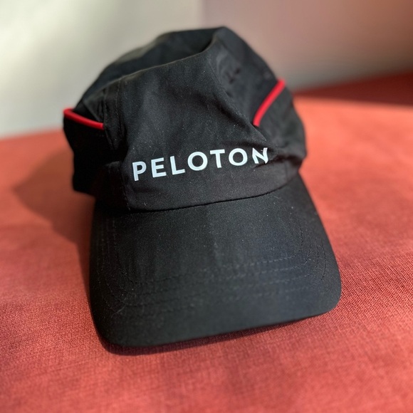 Peloton Black Cap - Picture 5 of 5